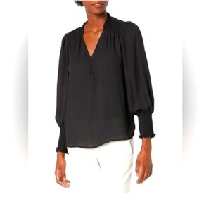 Elegant 3 Button Closure Blouse